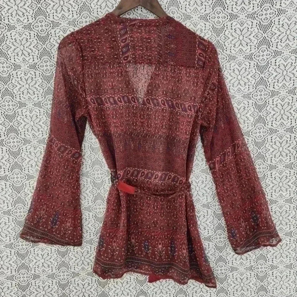 Converse one star button up printed bell sleeve chiffon blouse M - Picture 2 of 8